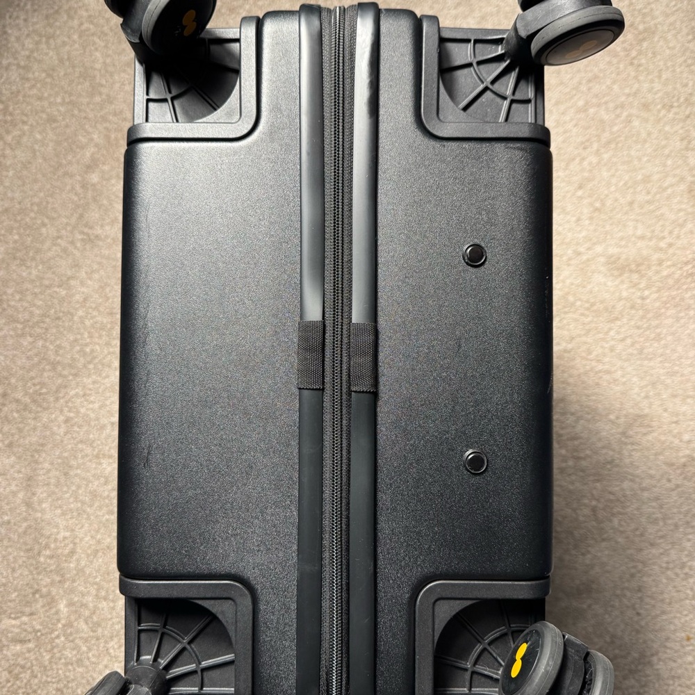 Black Polycarbonate Hardshell Suitcase 26x17.5x10… - image 6